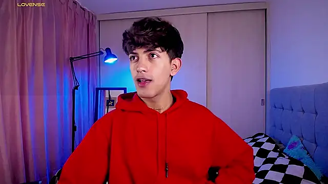 teobowny  online show from January 30, 7:04 pm