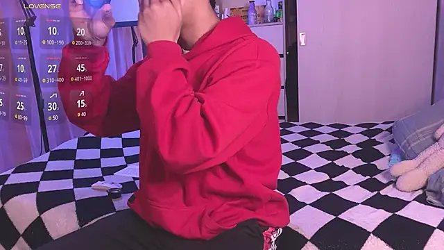 teobowny  online show from February 3, 1:08 pm