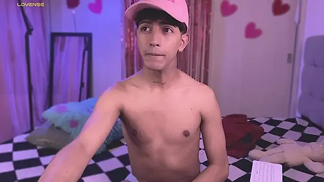 teobowny  online show from February 22, 9:15 pm