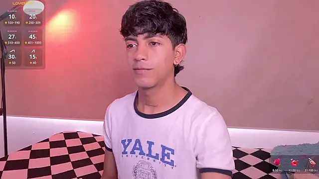 teobowny  online show from September 21, 7:04 pm