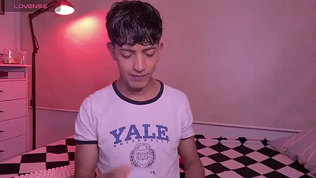 teobowny  online show from October 3, 1:02 am