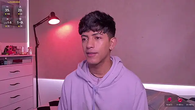 teobowny  online show from October 4, 1:31 pm