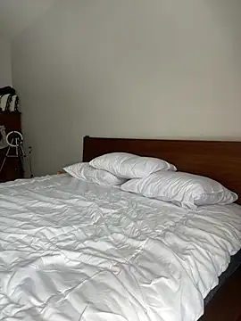 navywildxxx online show from February 2, 8:13 am