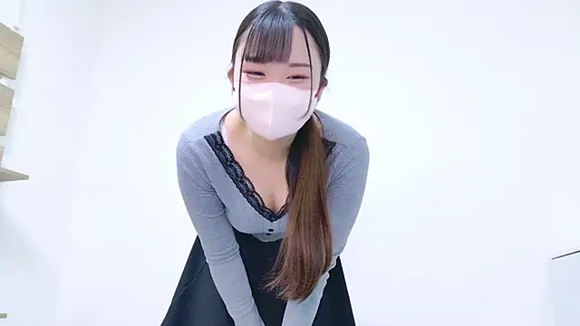 Snapshot of MAIKA_pyon chatting on December 11, 1:28 pm MAIKA pyon online show from December 11, 1:28 pm