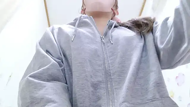 Snapshot of MAIKA_pyon chatting on September 12, 10:26 am MAIKA pyon online show from September 12, 10:26 am