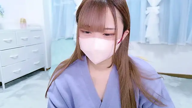 Snapshot of MAIKA_pyon chatting on October 3, 11:13 pm MAIKA pyon online show from October 3, 11:13 pm