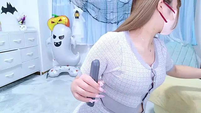 Snapshot of MAIKA_pyon chatting on October 26, 5:19 pm MAIKA pyon online show from October 26, 5:19 pm