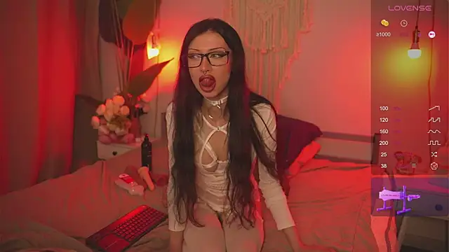 Devilsss toy online show from March 3, 3:09 pm