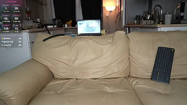 Snapshot of Alex_xxx chatting on February 18, 2:49 pm Alex xxx online show from February 18, 2:49 pm