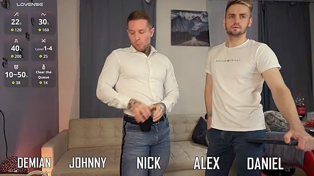 Snapshot of Alex_xxx chatting on October 12, 3:22 pm Alex xxx online show from October 12, 3:22 pm