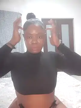 Luciouslips00 online show from December 15, 1:35 am