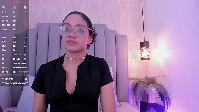 Alahia Baiter online show from March 7, 6:33 pm