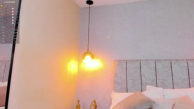 tutu milf online show from March 14, 7:12 pm