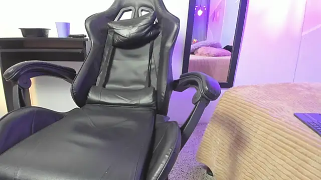 Snapshot of hares_mds chatting on January 25, 4:35 pm hares mds online show from January 25, 4:35 pm