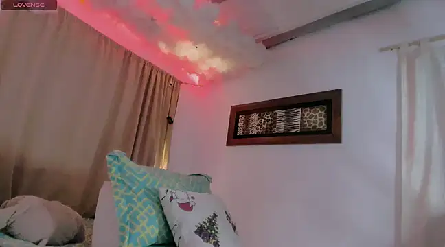 Lauu G online show from January 28, 3:15 am