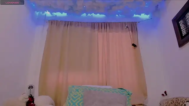 Lauu G online show from March 5, 11:05 pm