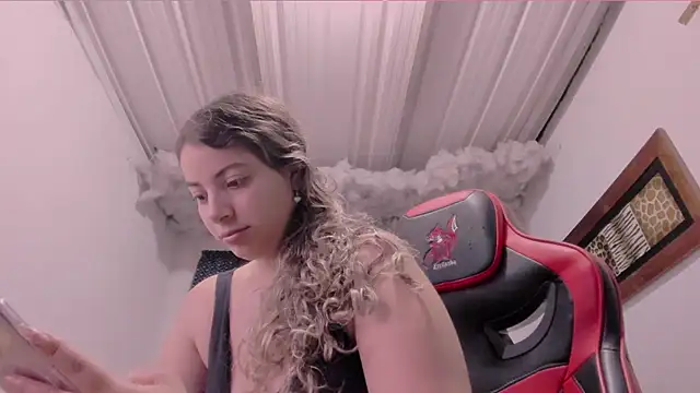 Lauu G online show from September 17, 9:11 am