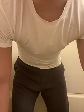 Snapshot of YU-KI00 chatting on November 16, 11:16 am YU-KI00 online show from November 16, 11:16 am