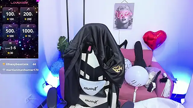 blackberrys  online show from February 17, 11:55 am