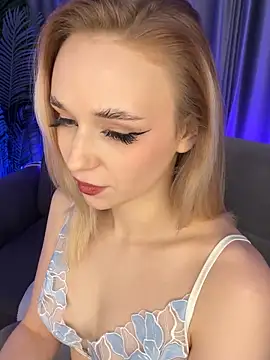 Snapshot of Eva_Millss chatting on February 8, 5:08 pm Eva Millss online show from February 8, 5:08 pm