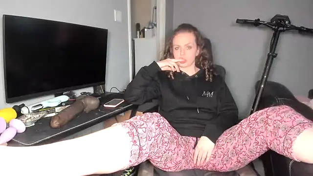 ENGLISHEMILY 69 online show from February 25, 11:33 pm