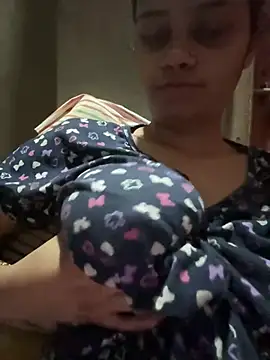 Snapshot of Miss-Kamini chatting on January 21, 3:21 pm Miss-Kamini online show from January 21, 3:21 pm