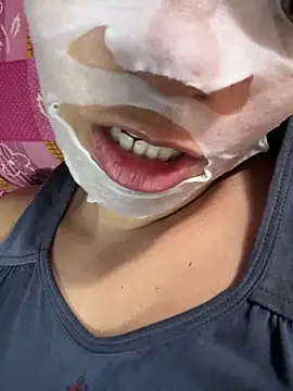 Snapshot of Miss-Kamini chatting on February 23, 5:01 am Miss-Kamini online show from February 23, 5:01 am