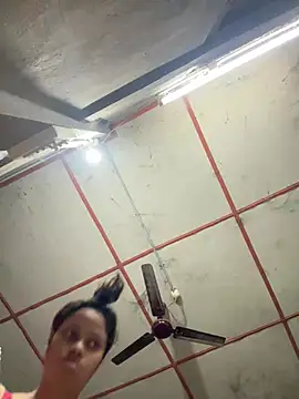 Snapshot of Miss-Kamini chatting on February 25, 3:49 pm Miss-Kamini online show from February 25, 3:49 pm