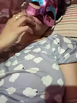 Snapshot of Miss-Kamini chatting on March 19, 10:53 pm Miss-Kamini online show from March 19, 10:53 pm