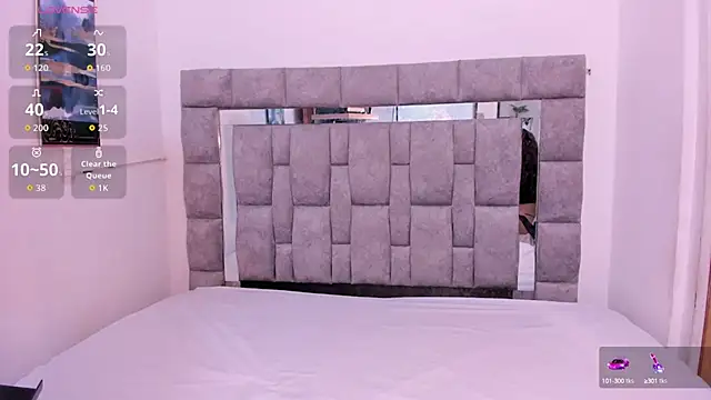 zulyjones online show from October 1, 12:11 pm