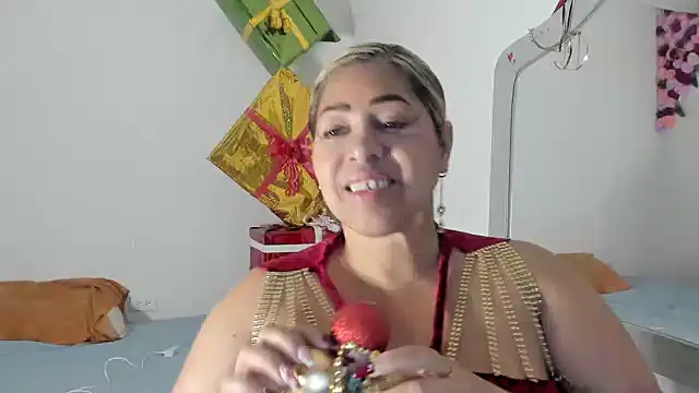 Snapshot of anubys_godes chatting on December 24, 10:44 am anubys godes online show from December 24, 10:44 am