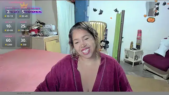 Snapshot of anubys_godes chatting on November 15, 10:45 am anubys godes online show from November 15, 10:45 am