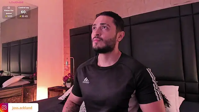 JossAckland online show from November 16, 8:03 pm