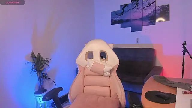 Snapshot of odelei chatting on March 8, 7:38 am odelei online show from March 8, 7:38 am