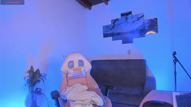 Snapshot of odelei chatting on March 13, 7:42 am odelei online show from March 13, 7:42 am