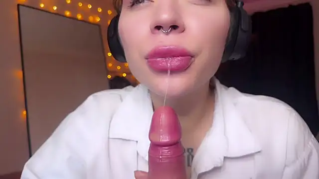 PaulaPratt online show from December 1, 4:29 pm