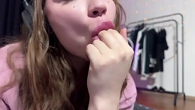 PaulaPratt online show from December 12, 12:22 pm