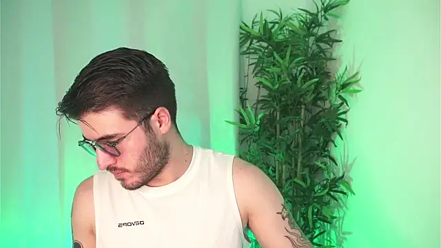 Tony Wylie online show from April 10, 3:17 pm