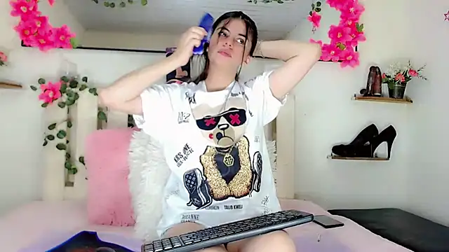 Madisson Ivanova online show from January 16, 5:00 am