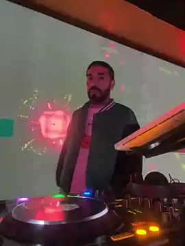 Snapshot of djtimka chatting on October 12, 6:29 pm djtimka online show from October 12, 6:29 pm