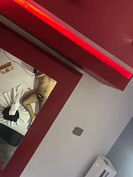 YoElMasHot online show from April 1, 1:17 am