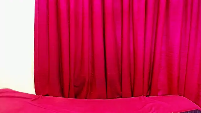 xSpicyQueen8x online show from December 18, 7:41 pm