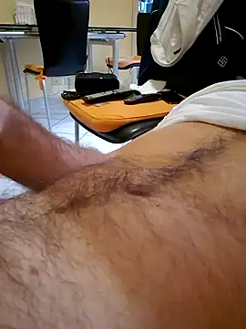 Snapshot of 1talianBeutifulCock chatting on January 7, 10:54 am 1talianBeutifulCock online show from January 7, 10:54 am