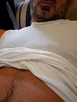 Snapshot of 1talianBeutifulCock chatting on September 10, 11:43 am 1talianBeutifulCock online show from September 10, 11:43 am