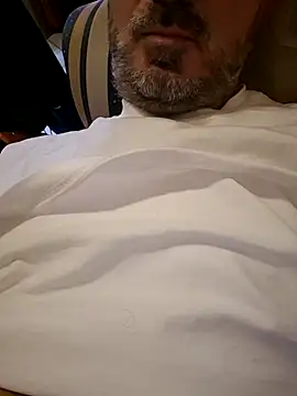 Snapshot of 1talianBeutifulCock chatting on November 9, 9:40 am 1talianBeutifulCock online show from November 9, 9:40 am