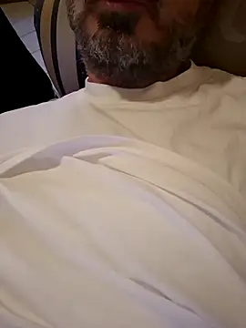 Snapshot of 1talianBeutifulCock chatting on November 19, 1:33 pm 1talianBeutifulCock online show from November 19, 1:33 pm