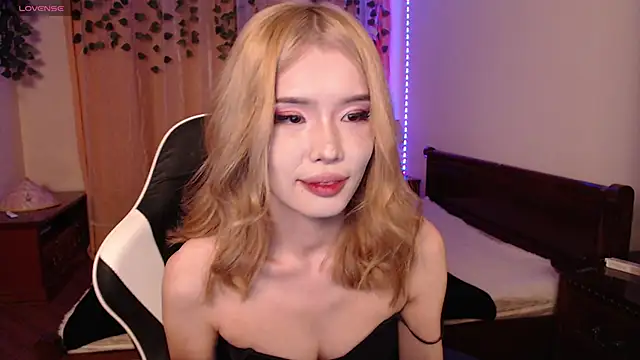 Velvetsky 1 online show from January 15, 6:08 pm