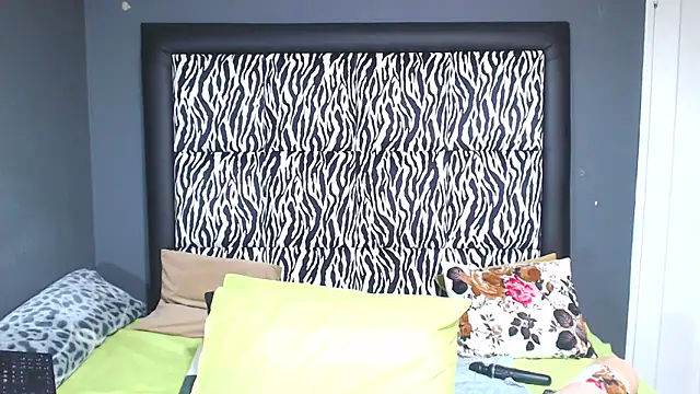 KinkyTall85 online show from March 19, 10:00 am