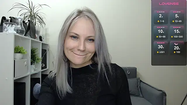 Snapshot of Sunny_bunny6 chatting on December 22, 10:15 pm Sunny bunny6 online show from December 22, 10:15 pm