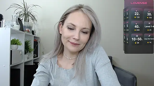 Snapshot of Sunny_bunny6 chatting on December 26, 12:59 pm Sunny bunny6 online show from December 26, 12:59 pm